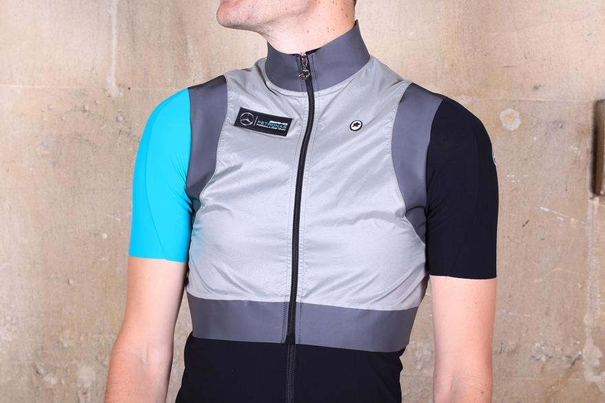 assos-ff1emergencywindvestevo7.jpg