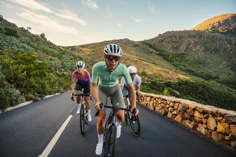 Assos