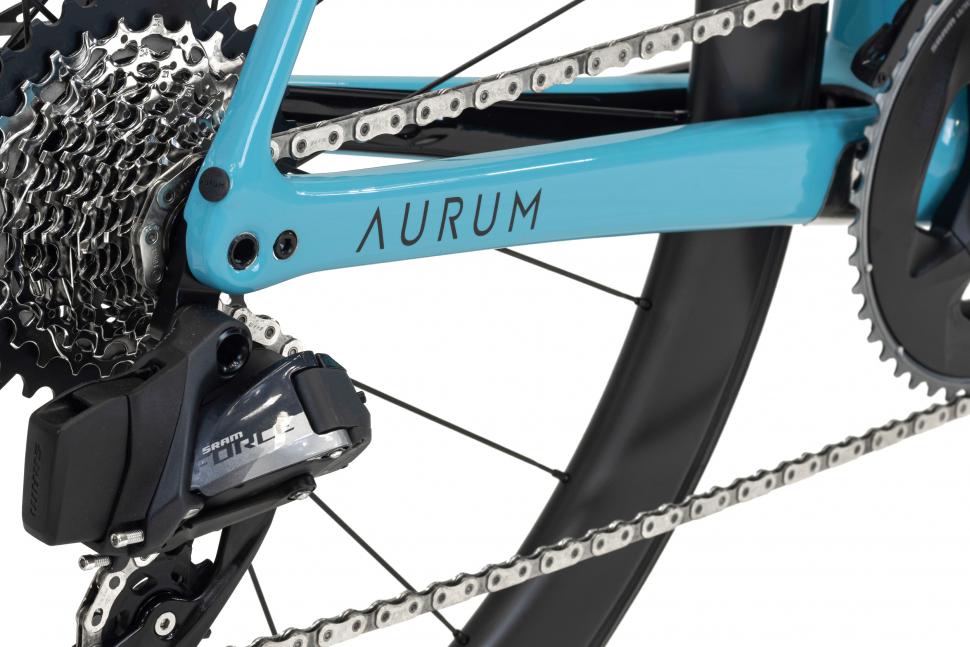 Aurum Magma Essentia blue rear Sram force