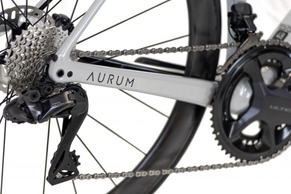 Aurum Magma Essentia grey Shimano