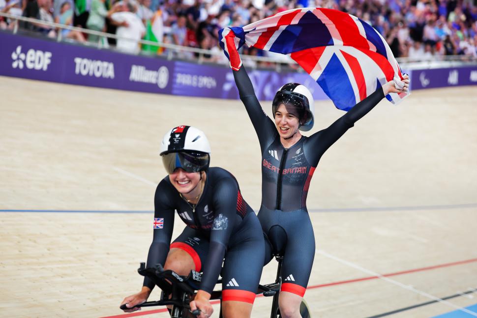 Sophie Unwin and Jenny Holl win the women’s B 3,000m individual pursuit, 2024 Paralympics (Alex Whitehead/SWpix.com)