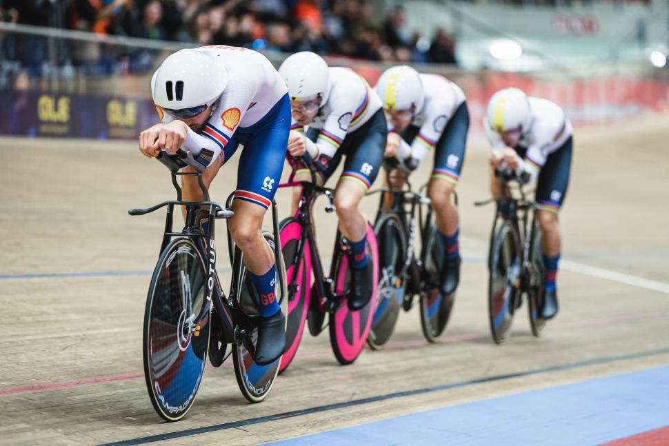 Team GB on the way to silver in men’s team pursuit final at 2023 European track championships (Alex Whitehead/SWpix.com)