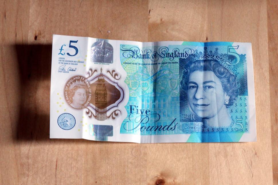 Bank of England Five Pound Note tyre boot.JPG
