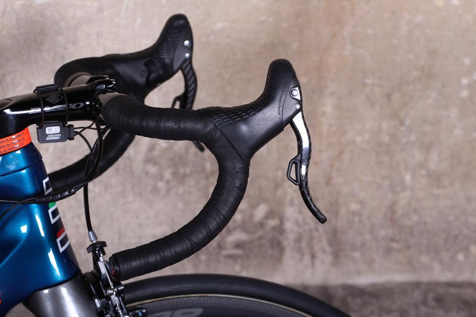 Basso Diamante SV - bar and shifter.jpg