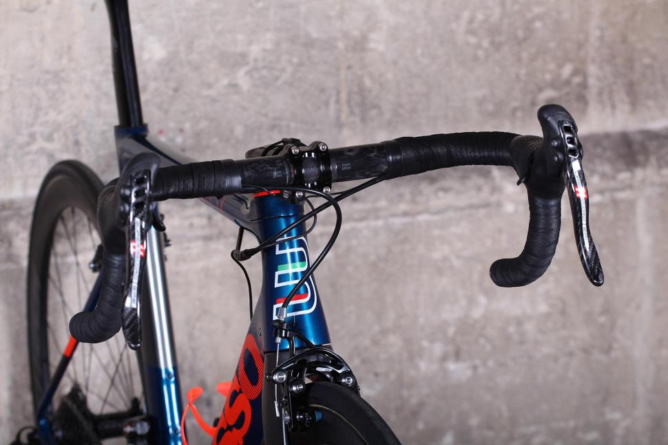 Basso Diamante SV - bars.jpg