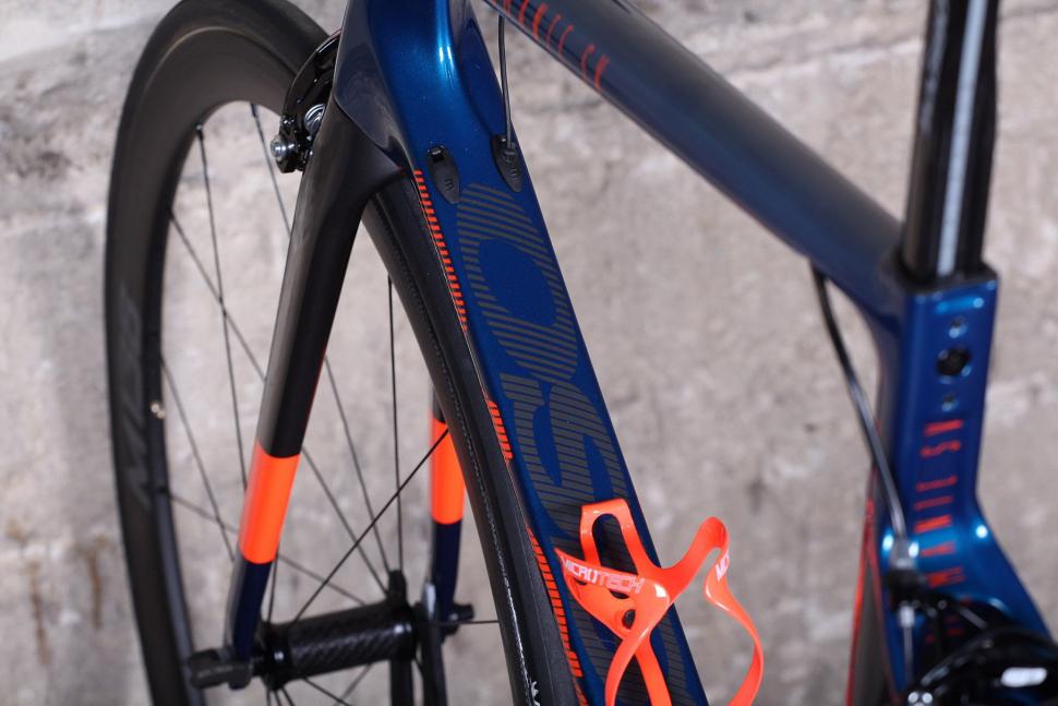 Basso Diamante SV - down tube detail.jpg