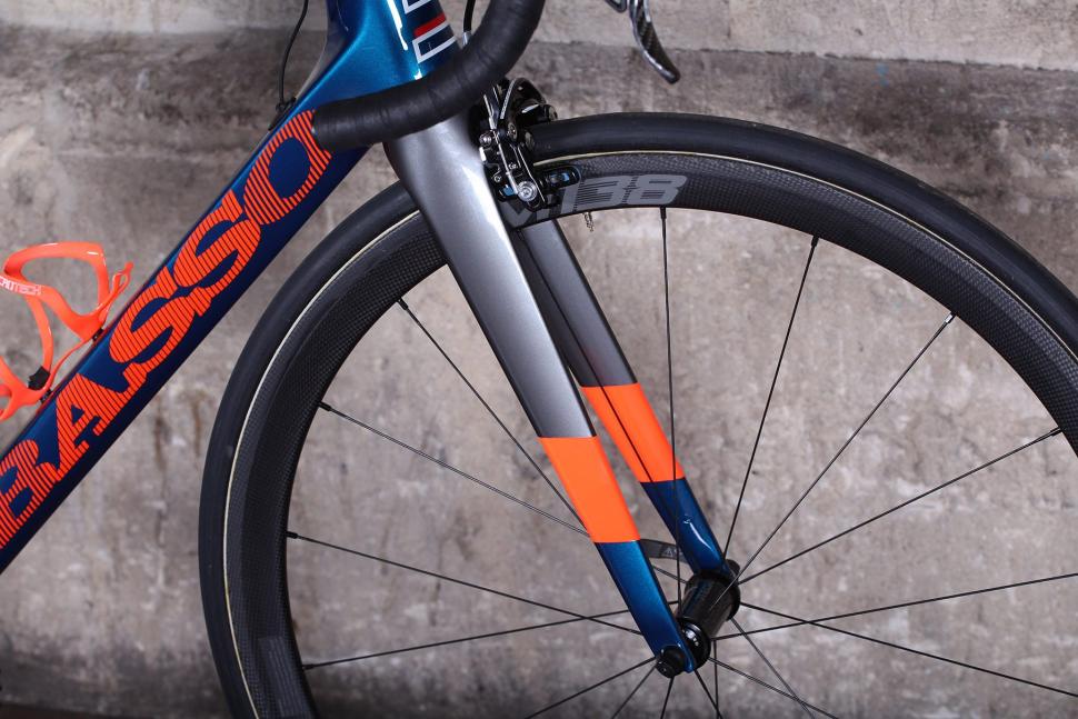 Basso Diamante SV - fork.jpg