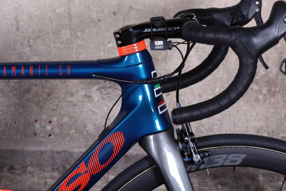 Basso Diamante SV - head tube.jpg