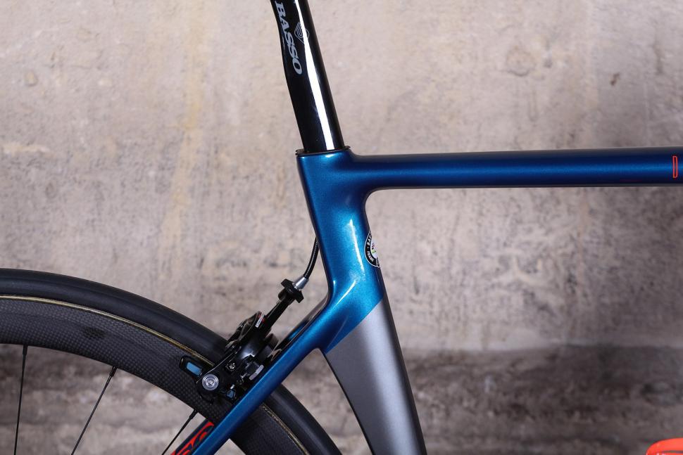 Basso Diamante SV - seat tube junction.jpg