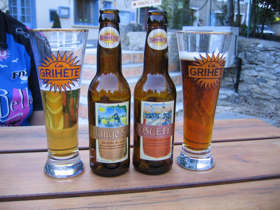 Beers (CC CC BY-NC-ND 2.0 The Pingus|Flickr).jpg