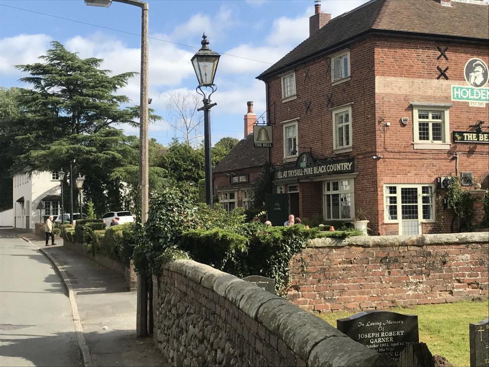 the bell trysull