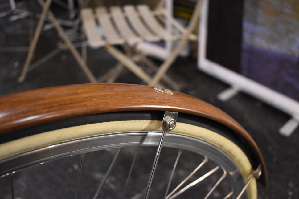 Bespoked 2021 - Maison Tamboite lovely wood fenders.jpg