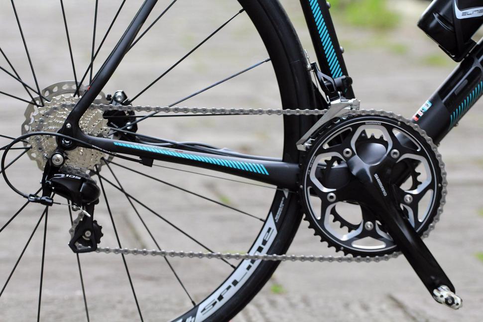 Bianchi Intenso Disc 105 - drivetrain.jpg