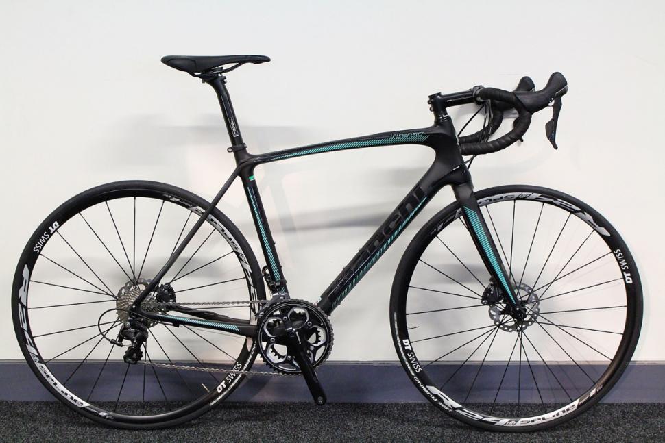 Bianchi Intenso Disc 105 - full bike (1).jpg
