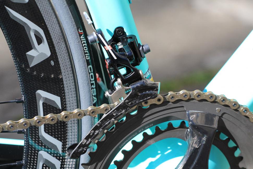 Bianchi Oltre XR4 - front mech.jpg