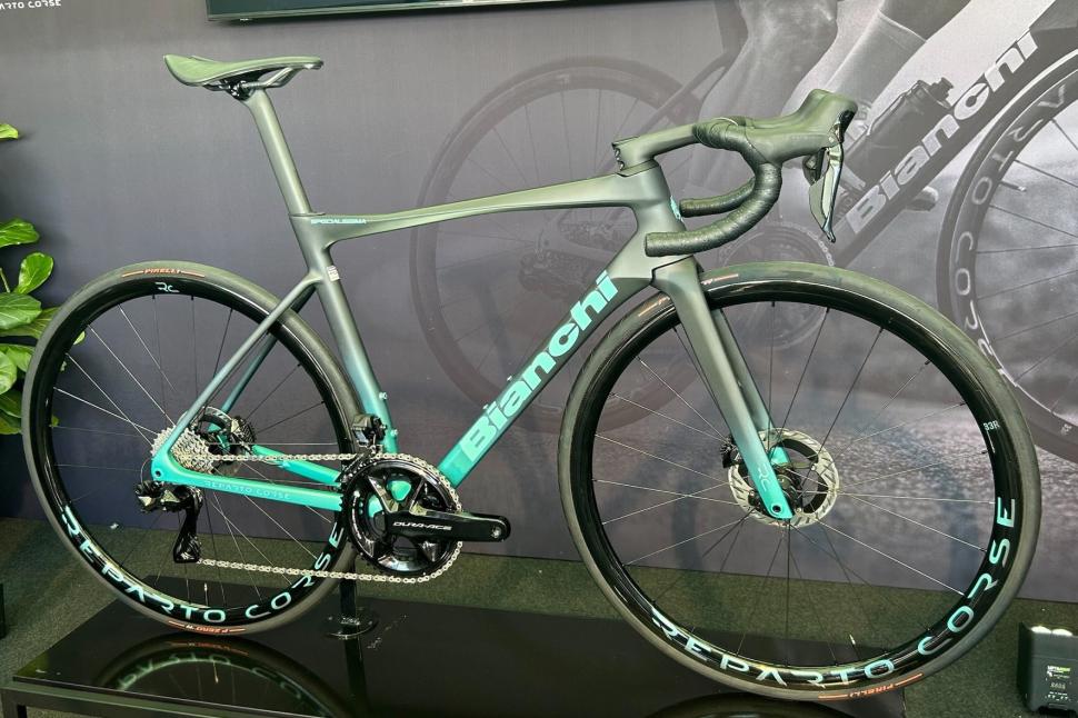 Bianchi Specialissima RC 2024 - front.jpeg