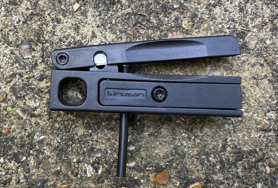 Birzman Hose Cutter Barb inserted