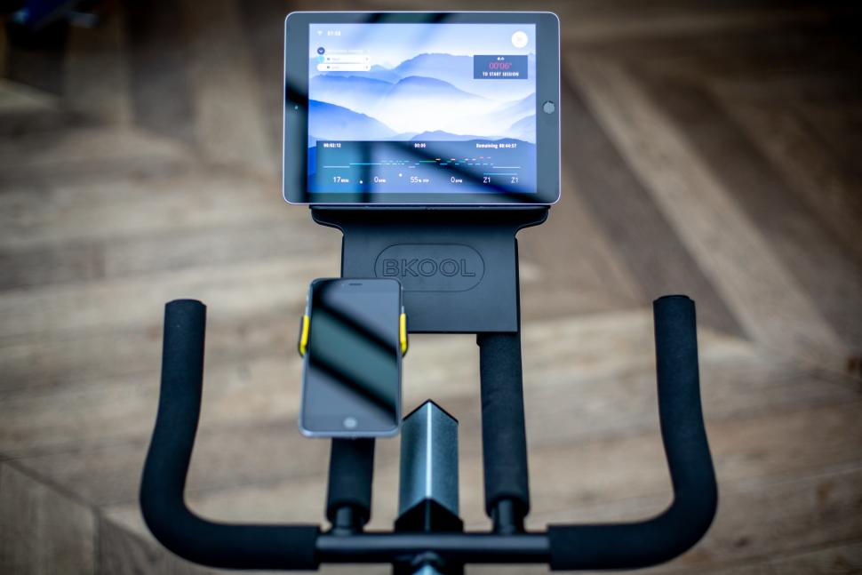 bkool_smart_trainer3.jpg