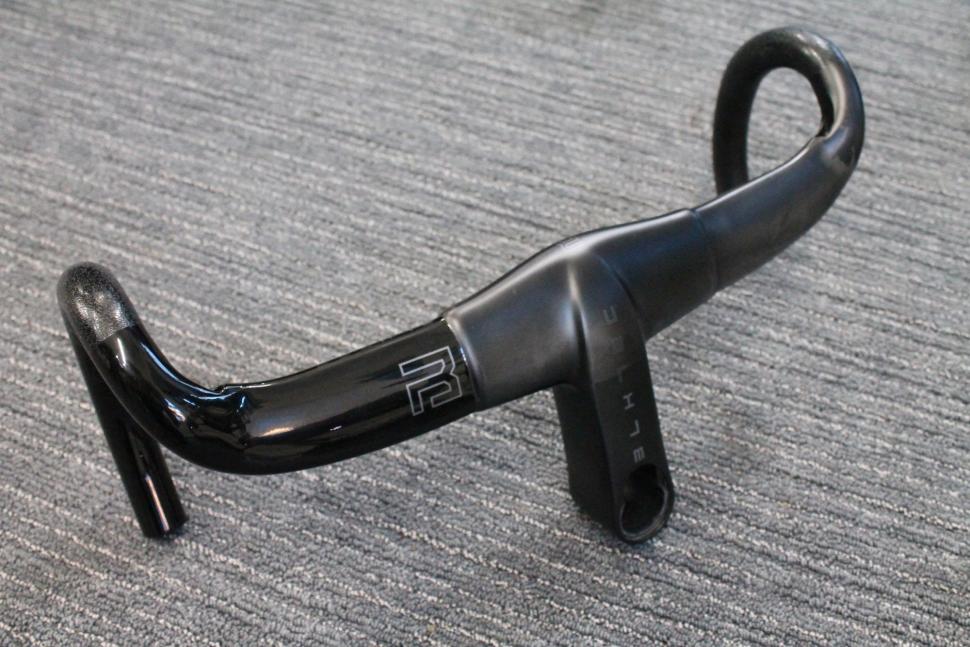 Blktec R5 Handlebar Di2 Ready - 1.jpg