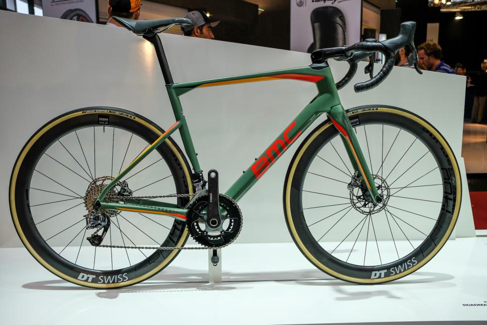 bmc roadmachine slr01 1.jpg