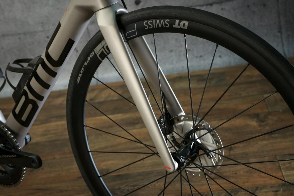 BMC TeamMachine SLR Two - fork.jpg