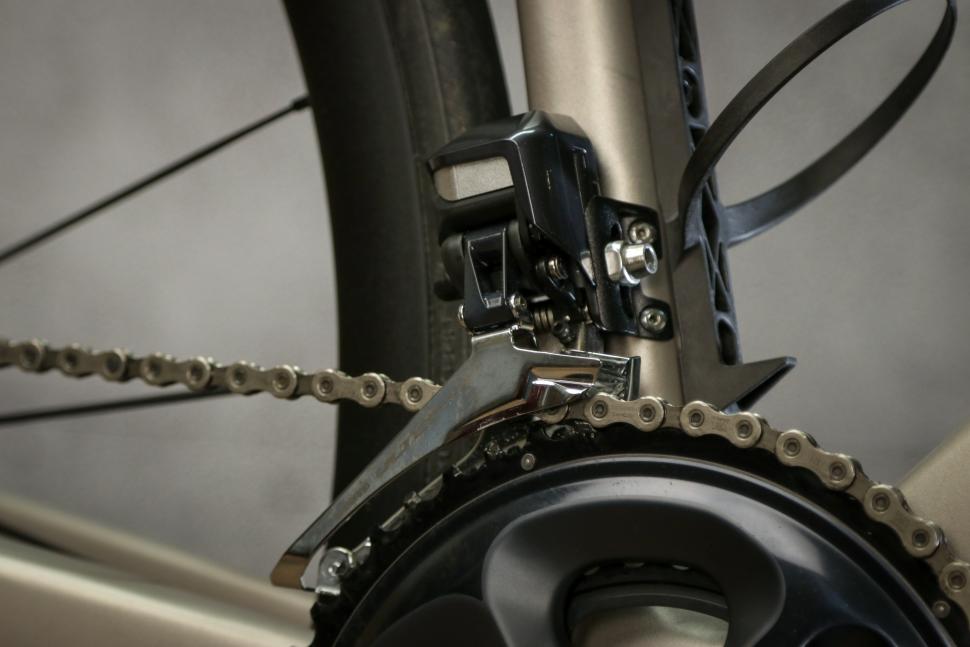 BMC TeamMachine SLR Two - front mech.jpg