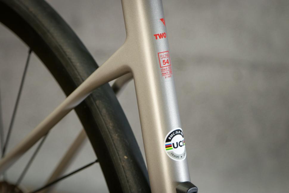 BMC TeamMachine SLR Two - seatstay junction.jpg