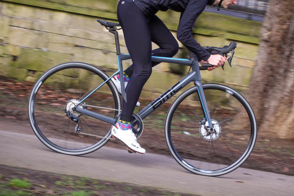 BMC TeamMachine SLR01 Disc Two - riding 3.jpg