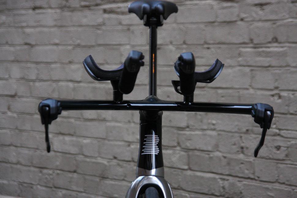 Boardman 2016 launch - Boardman Elite Air TTE 9.8 - frontal profile.jpg