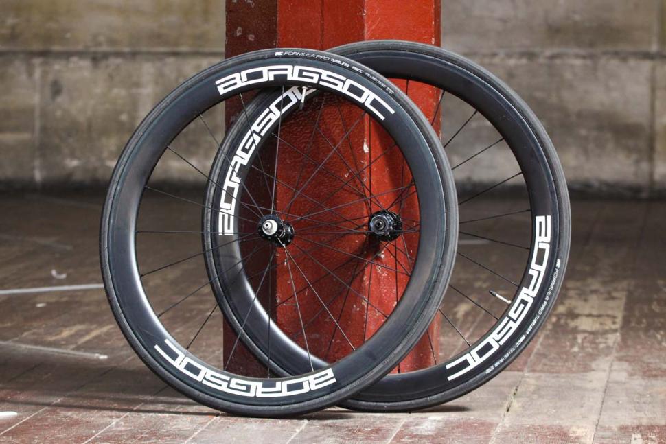 borg_50c_carbon_clinchers_tubeless_ready.jpg