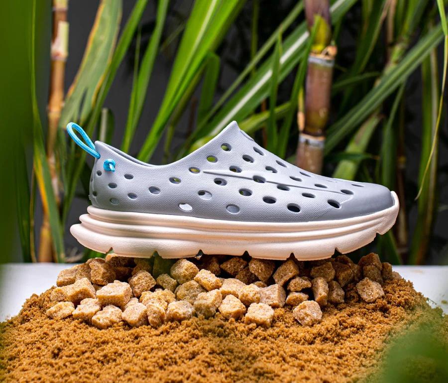 2023 Kane Footwear Revive recovery shoe