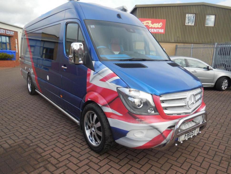 bradley wiggins motorhome 1