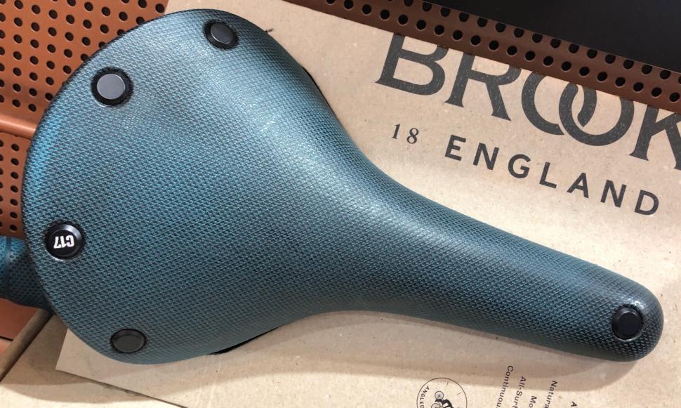 Brooks Cambium C17 Octane - 1.jpg