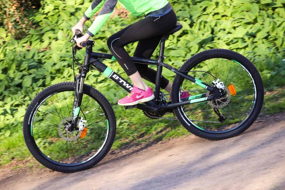 BTwin Rockrider 700 - riding 2.jpg