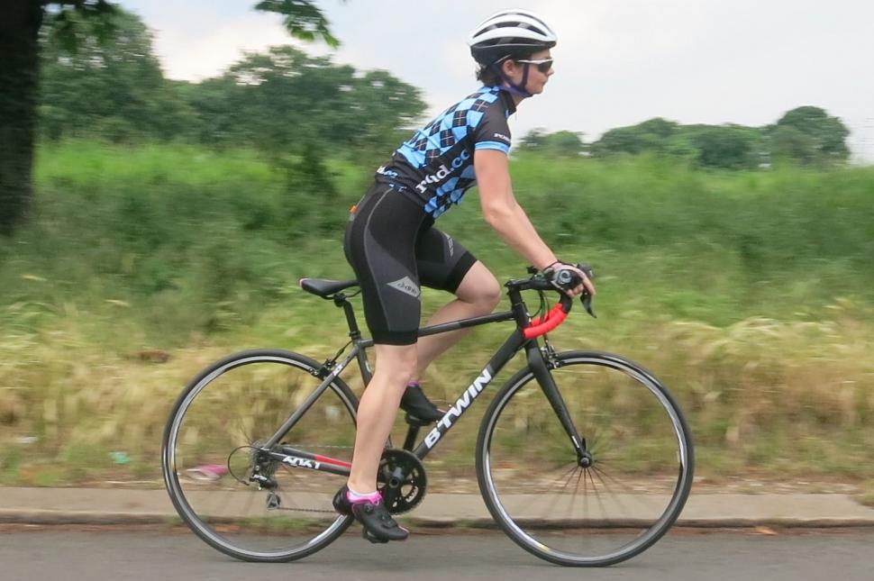 BTwin Triban 540 - riding 1.jpg