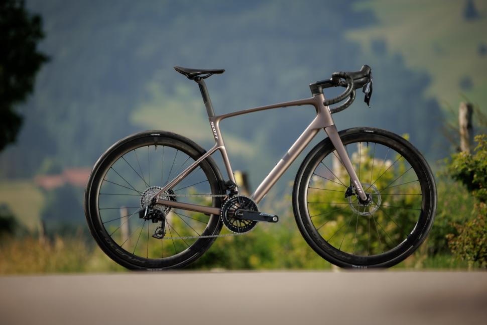 2025 Scott Addict 10