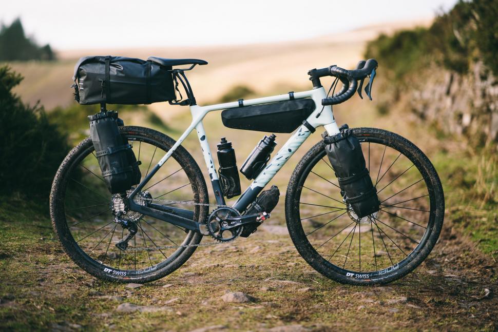 Tailfin Cage Pack Lifestyle 17