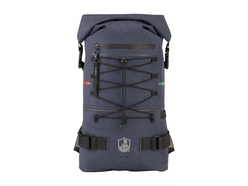 Campagnolo_cycling_backpack_1