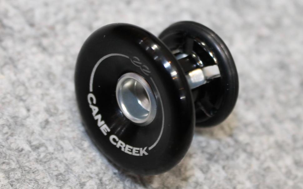 Cane Creek eeBar Keep handlebar plugs - 1.jpg