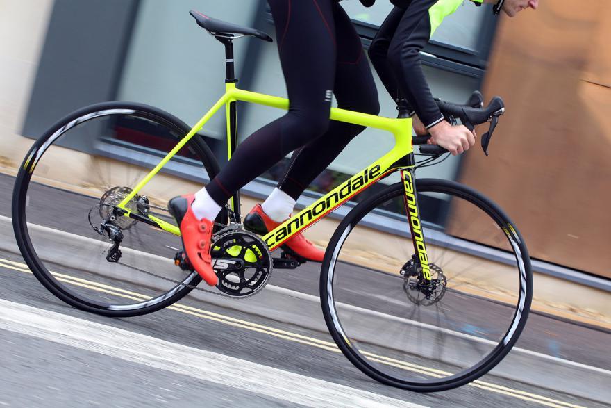 cannondale-supersix-evo-disc-ultegra-riding-1.jpg