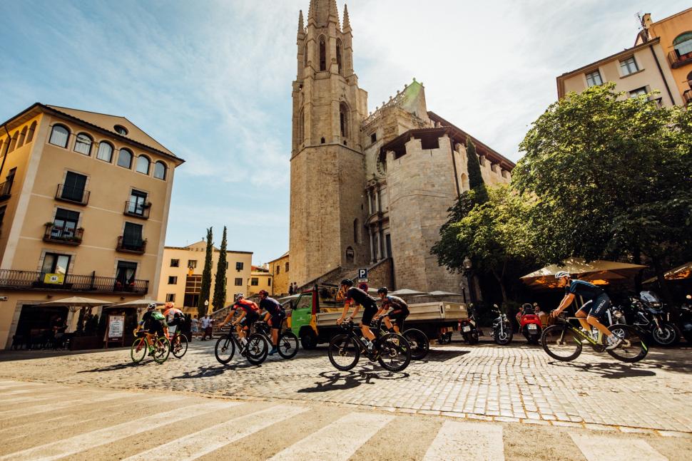 cannondale_systemsix_2019_action_mat_-_1.jpg