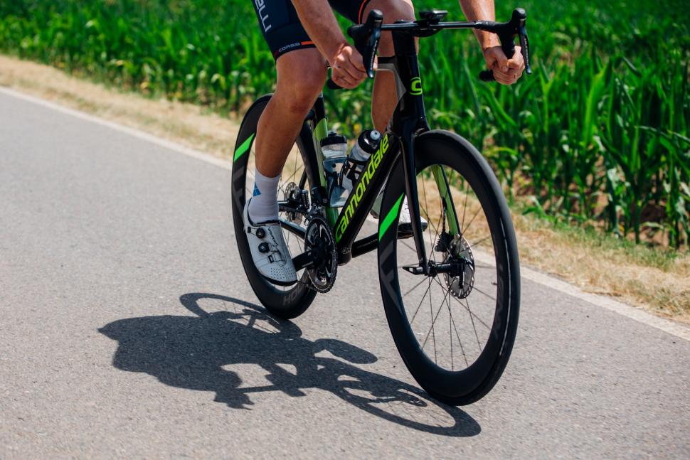cannondale_systemsix_2019_action_mat_-_3.jpg