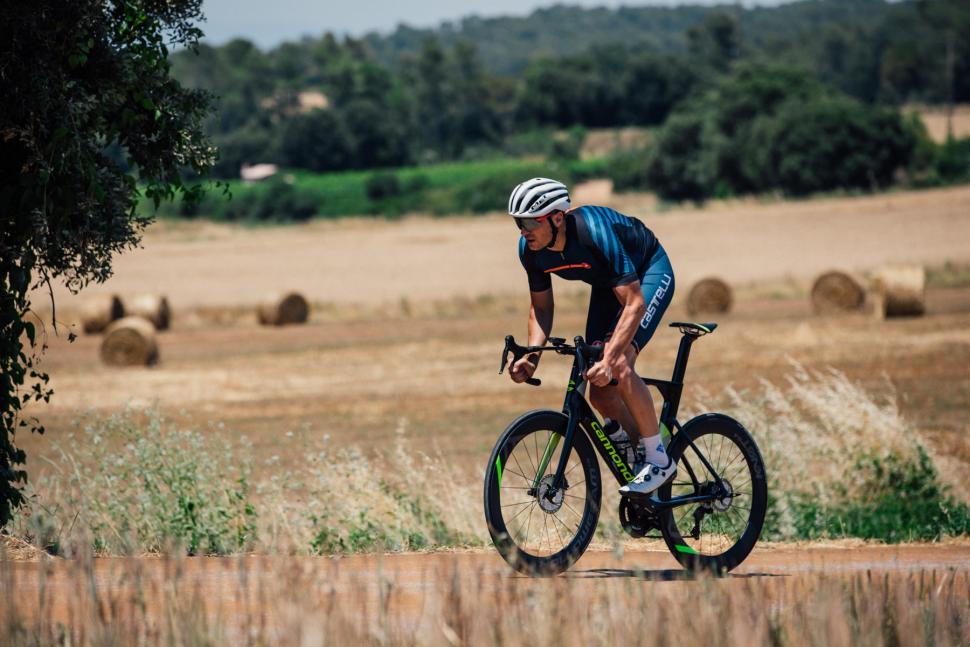 cannondale_systemsix_2019_action_mat_-_7.jpg