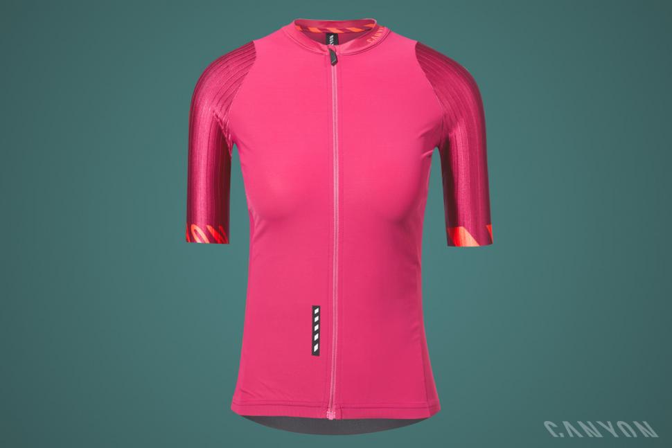 Canyon-1500-5-WMNSignatureProJersey.jpg