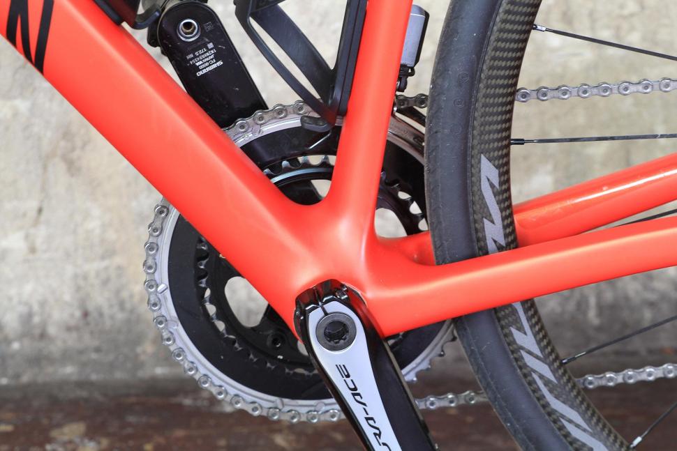 Canyon Endurace CF SLX - bottom bracket.jpg