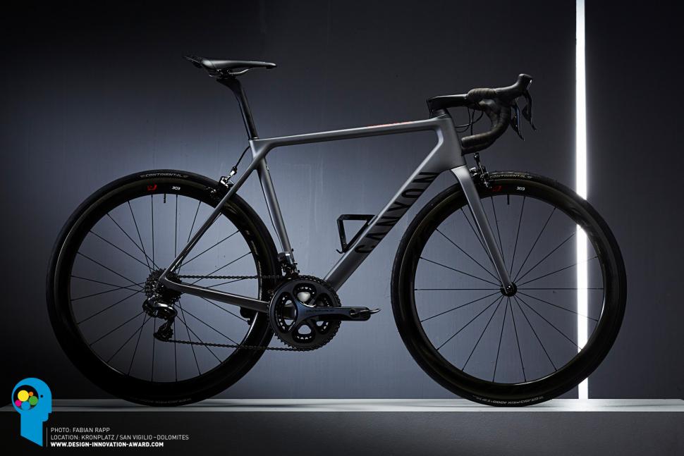 Canyon-Ultimate-CF-SLX-9.0-Aero-FR.jpg