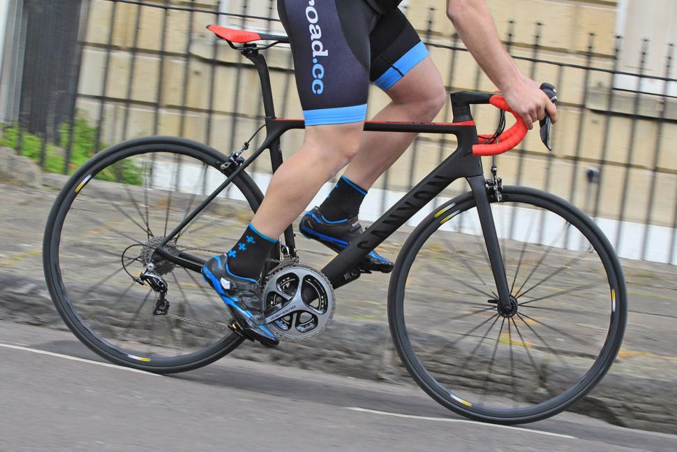 Canyon Ultimate CF SLX - riding 1.jpg