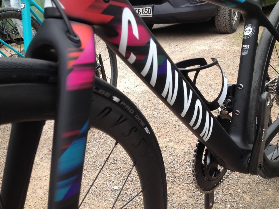 Canyon Ultimate WMN CF SLX_9.jpg