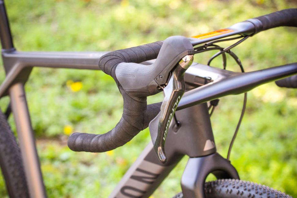 canyon_grail_cf_sl_8.0_sl_-_bar_and_shifter.jpg