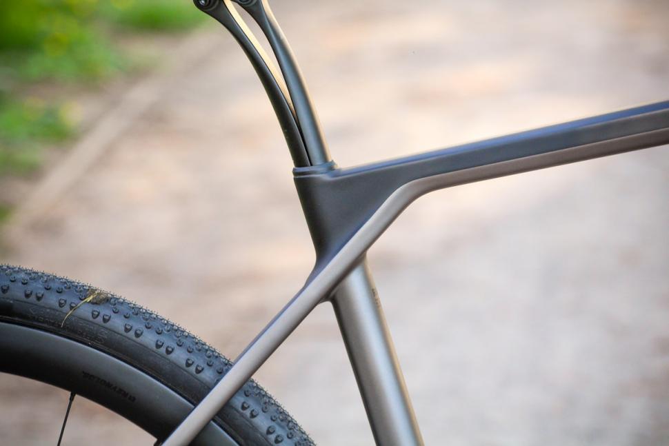 canyon_grail_cf_sl_8.0_sl_-_seat_tube_junction.jpg